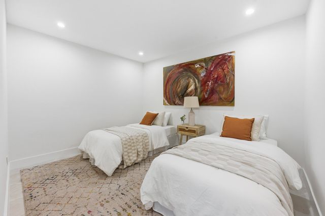 2280 SE 10th Court, Pompano Beach, FL 33062