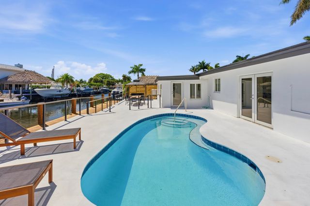 2280 SE 10th Court, Pompano Beach, FL 33062