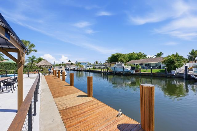 2280 SE 10th Court, Pompano Beach, FL 33062