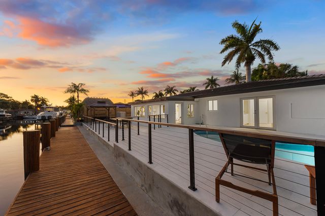 2280 SE 10th Court, Pompano Beach, FL 33062