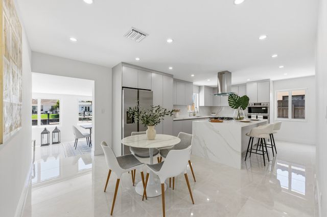 2280 SE 10th Court, Pompano Beach, FL 33062