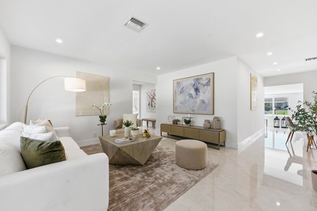 2280 SE 10th Court, Pompano Beach, FL 33062