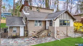 47 Hillside Road, Sparta, NJ 07871