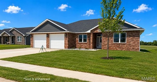 205 E Larkspur Ct, Hannibal, MO 63401