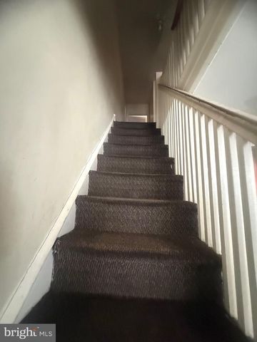 82 HARTLEY RD, Lansdowne, PA 19050