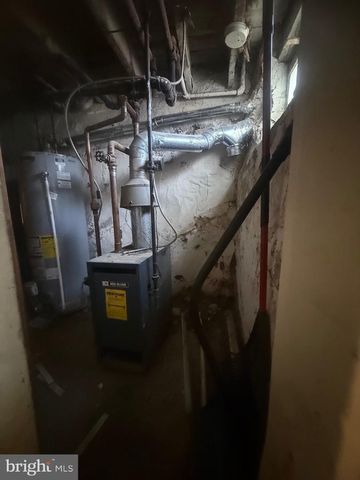 82 HARTLEY RD, Lansdowne, PA 19050