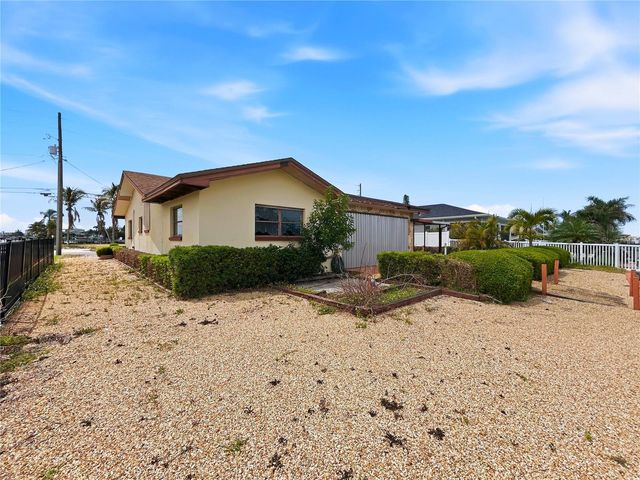 750 115TH AVENUE, Treasure Island, FL 33706