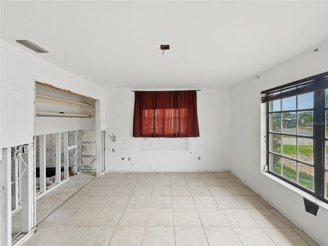 750 115TH AVENUE, Treasure Island, FL 33706