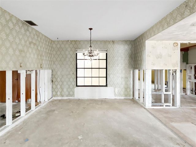 750 115TH AVENUE, Treasure Island, FL 33706