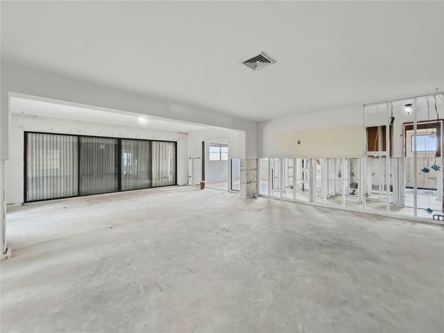 750 115TH AVENUE, Treasure Island, FL 33706