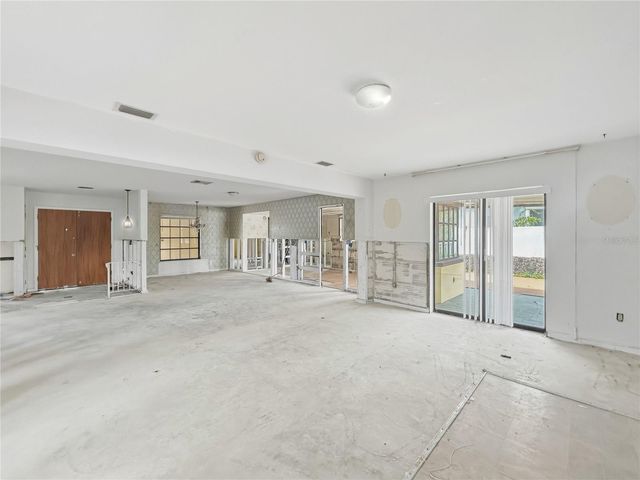 750 115TH AVENUE, Treasure Island, FL 33706