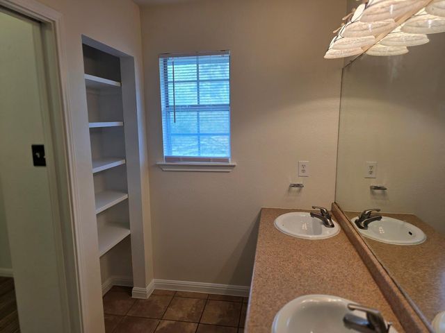 3308 Elija ST B, Austin, TX 78745