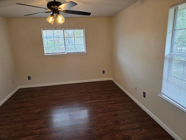 3308 Elija ST B, Austin, TX 78745