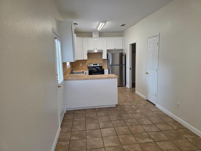 3308 Elija ST B, Austin, TX 78745