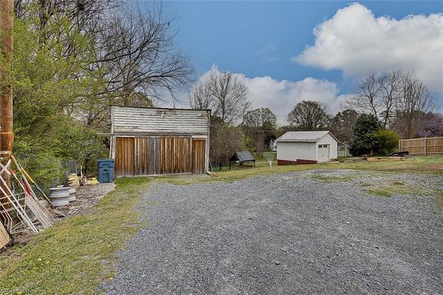 303 Coleridge Road, Ramseur, NC 27316