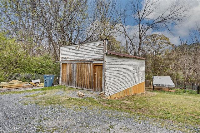 303 Coleridge Road, Ramseur, NC 27316