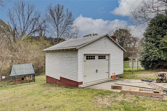 303 Coleridge Road, Ramseur, NC 27316