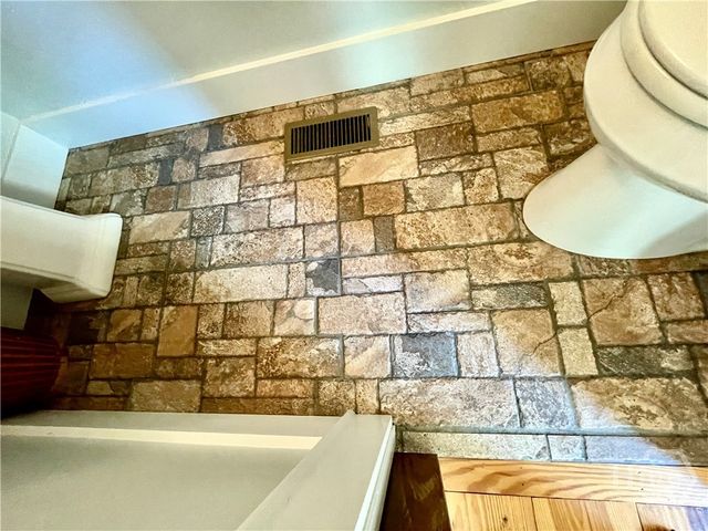 156 Lake Oglethorpe Drive, Arnoldsville, GA 30619