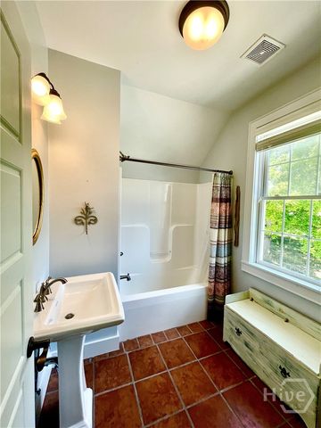 156 Lake Oglethorpe Drive, Arnoldsville, GA 30619