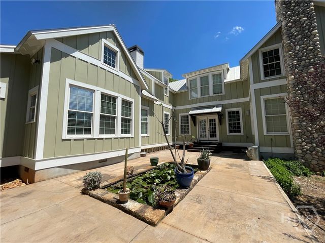 156 Lake Oglethorpe Drive, Arnoldsville, GA 30619