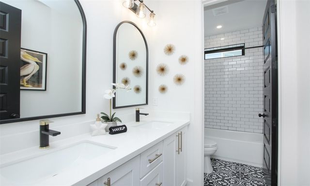 1817 Todville Road, Seabrook, TX 77586