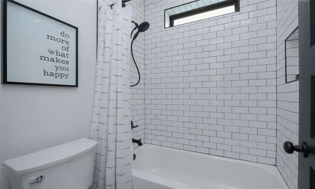 1817 Todville Road, Seabrook, TX 77586