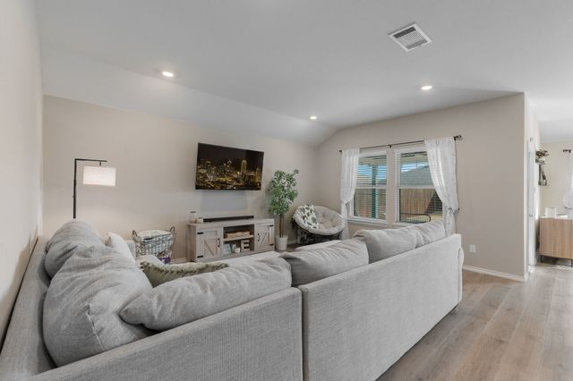 6531 Sand Dune Way, Princeton, TX 75407