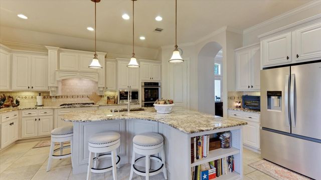 2126 Graystone Hills Drive, Conroe, TX 77304