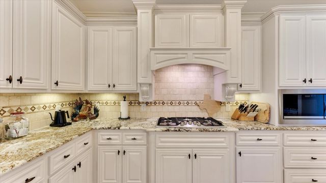 2126 Graystone Hills Drive, Conroe, TX 77304