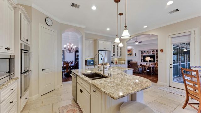 2126 Graystone Hills Drive, Conroe, TX 77304