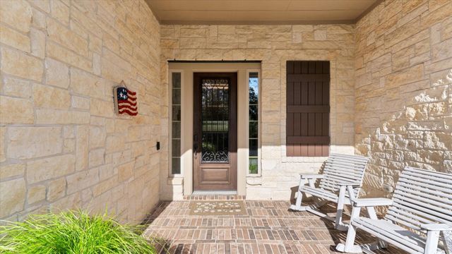 2126 Graystone Hills Drive, Conroe, TX 77304
