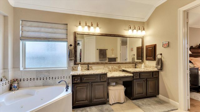 2126 Graystone Hills Drive, Conroe, TX 77304