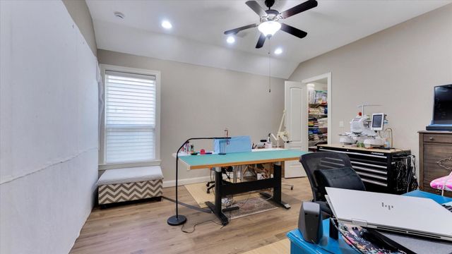 2126 Graystone Hills Drive, Conroe, TX 77304
