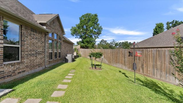 2126 Graystone Hills Drive, Conroe, TX 77304