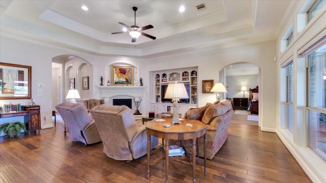 2126 Graystone Hills Drive, Conroe, TX 77304