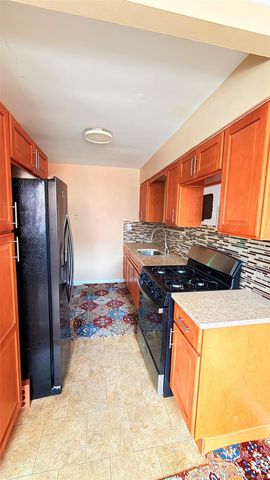 41-18 149th Pl, Flushing, NY 11355