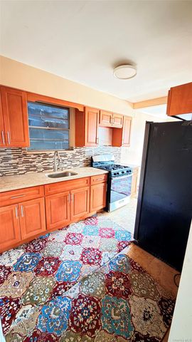 41-18 149th Pl, Flushing, NY 11355