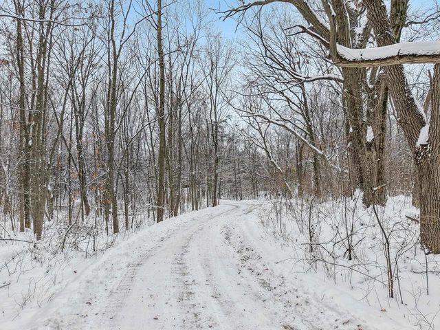S5315 Sleepy Hollow Road, Baraboo, WI 53913