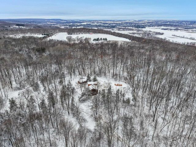 S5315 Sleepy Hollow Road, Baraboo, WI 53913