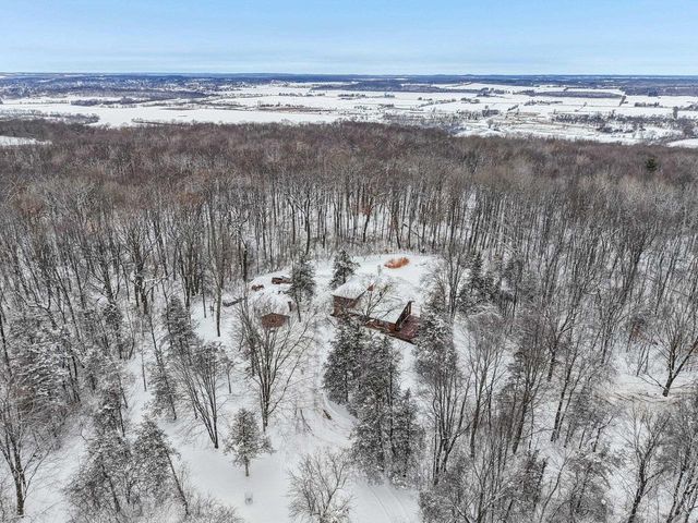 S5315 Sleepy Hollow Road, Baraboo, WI 53913