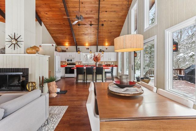 S5315 Sleepy Hollow Road, Baraboo, WI 53913