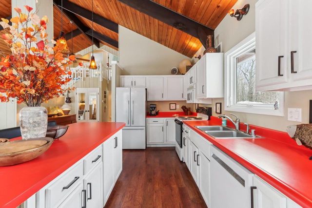 S5315 Sleepy Hollow Road, Baraboo, WI 53913