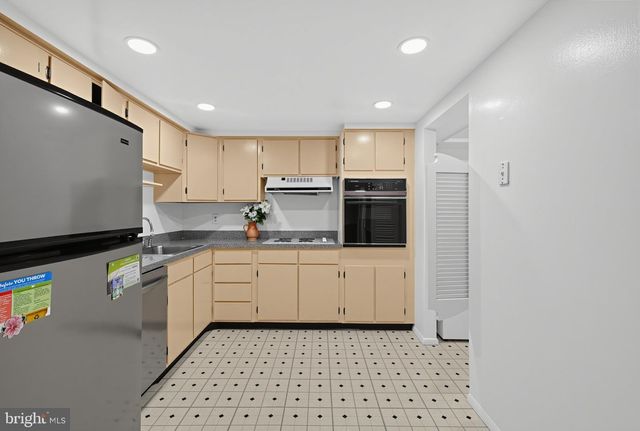 1707 GUNWOOD PL, Crofton, MD 21114