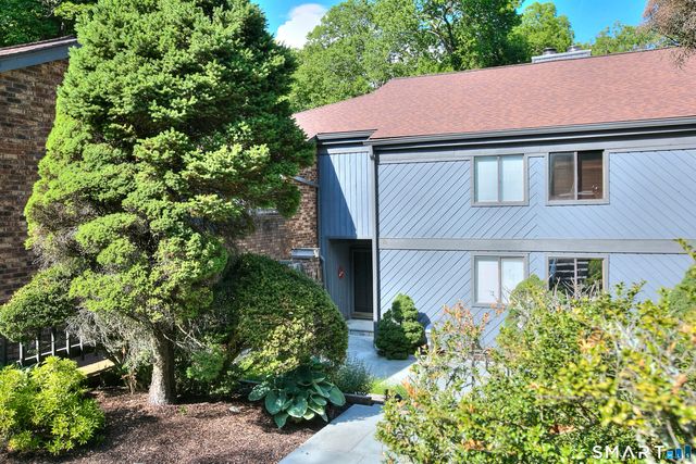 21 Hearthstone Drive 21, Brookfield, CT 06804