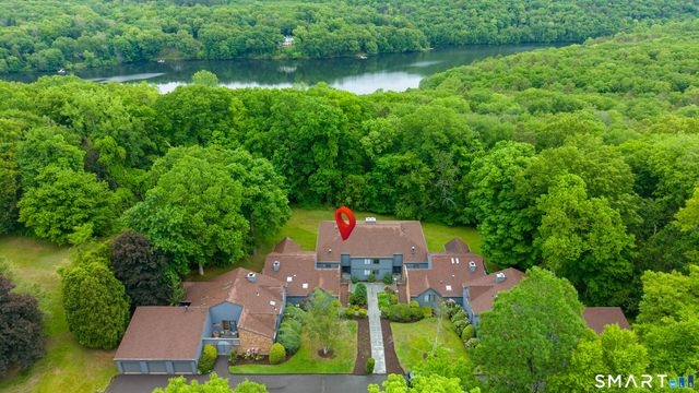 21 Hearthstone Drive 21, Brookfield, CT 06804