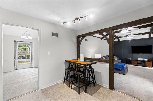 507 London Way, Belton, MO 64012
