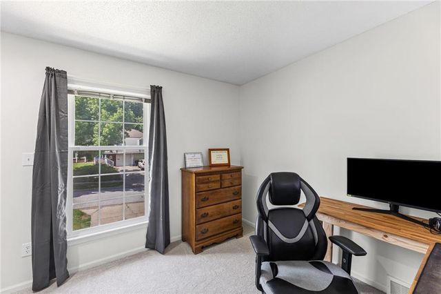 507 London Way, Belton, MO 64012