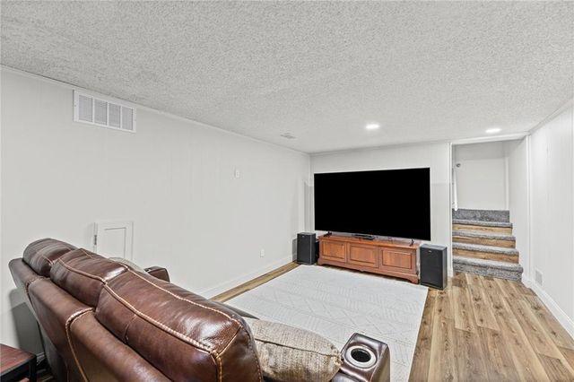 507 London Way, Belton, MO 64012
