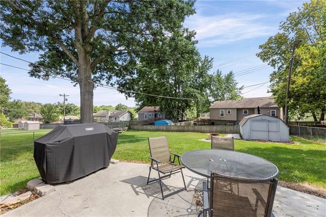 507 London Way, Belton, MO 64012