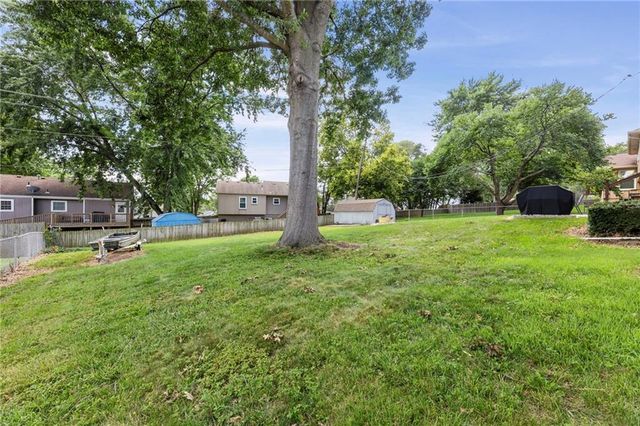 507 London Way, Belton, MO 64012